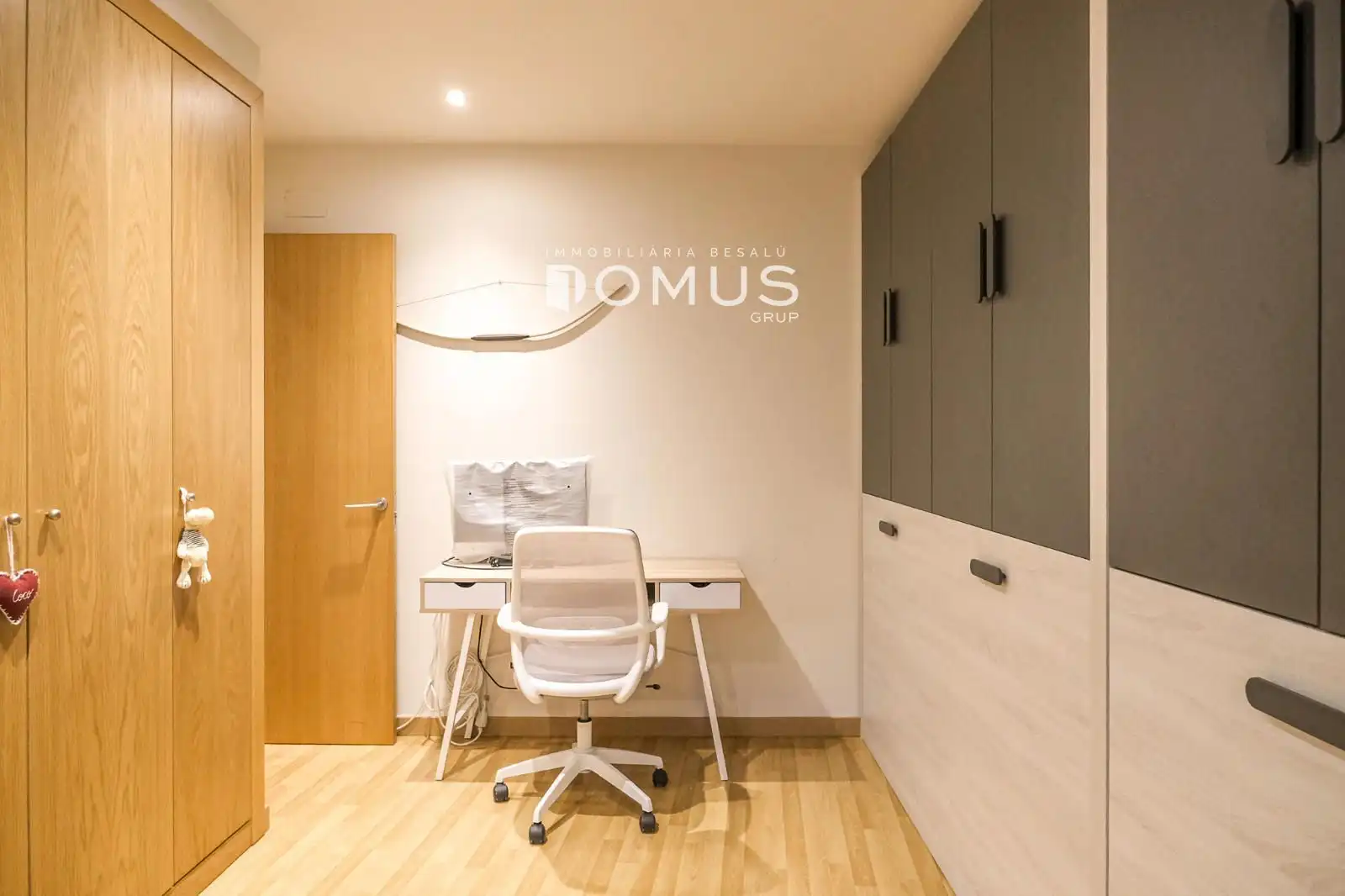 Flat for sale in Besalú  with Air Conditioner and Heating