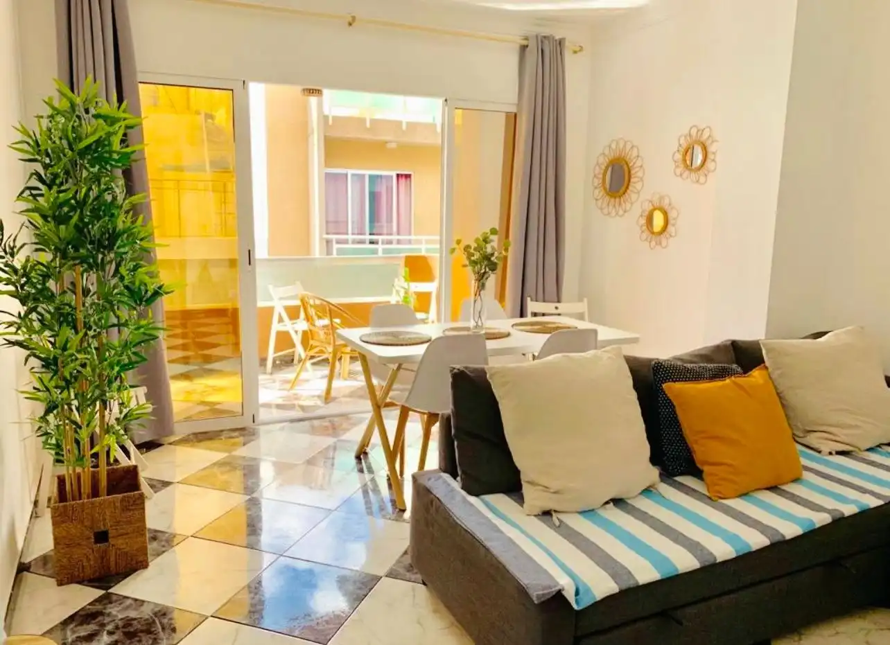 Außenansicht von Wohnung zur Miete in Las Palmas de Gran Canaria mit Terrasse und Möbliert