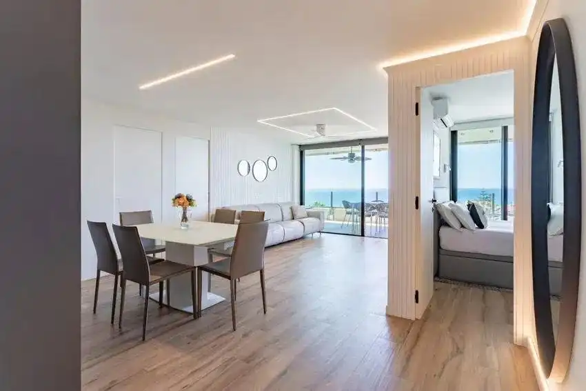 Sala de estar de Piso en venta en Marbella con Aire acondicionado, Calefacción y Jardín privado