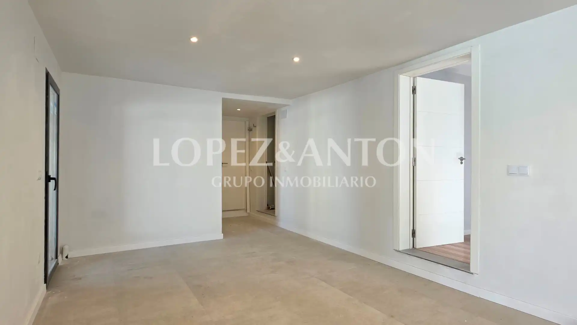 Houses for sale in L'Eliana  with Air Conditioner, Private garden and Parquet flooring