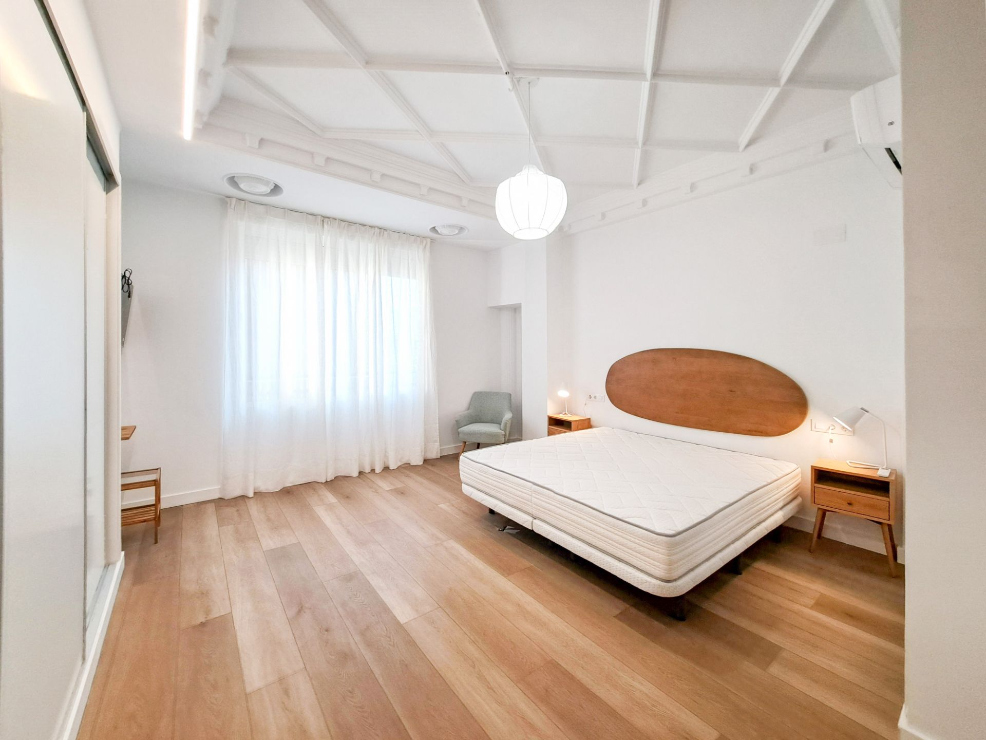Bedroom of Flat to rent in  Valencia Capital  with Air Conditioner, Furnished and Oven