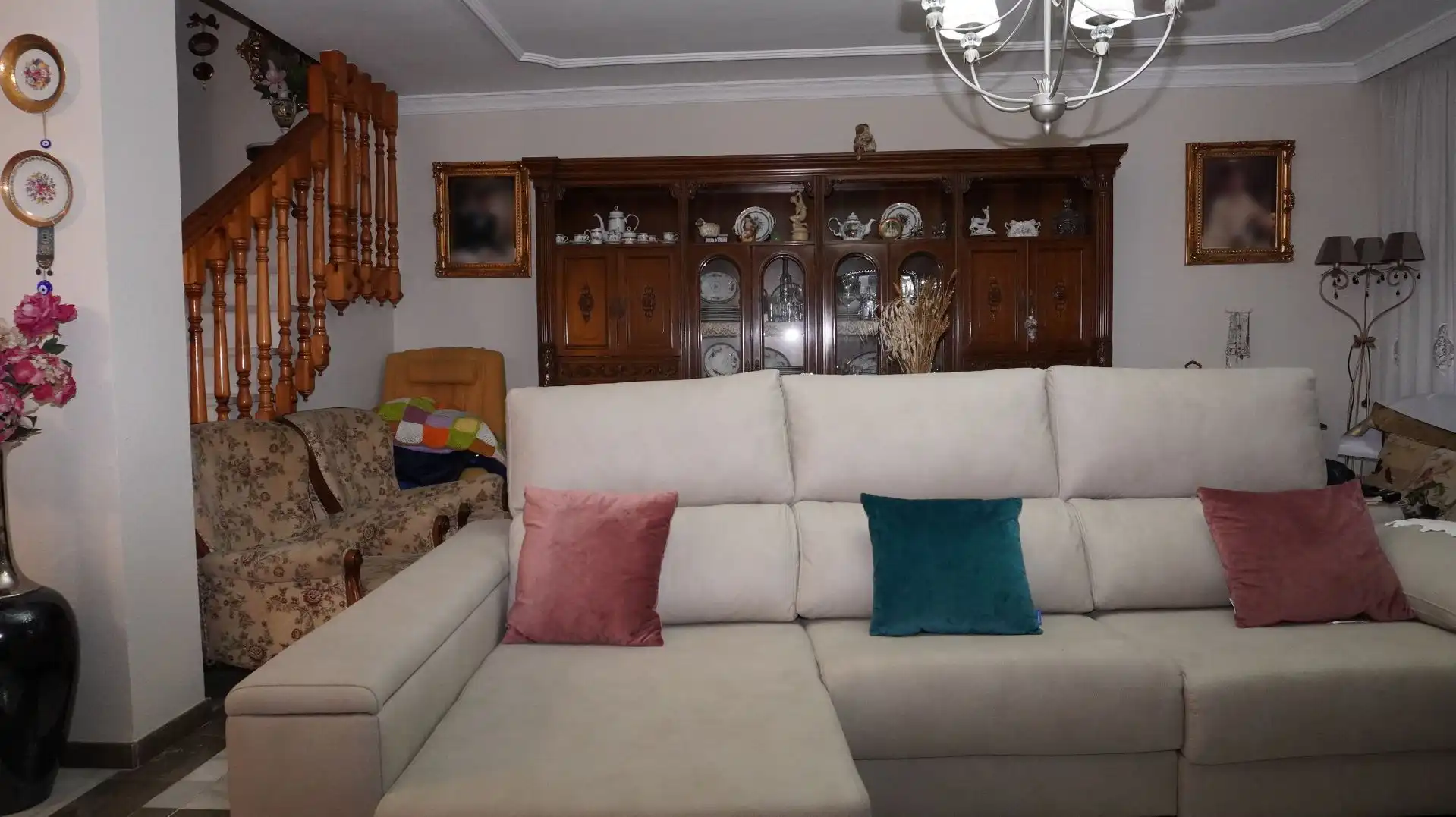 Sala d'estar de Casa adosada en venda en Motril amb Aire condicionat i Terrassa