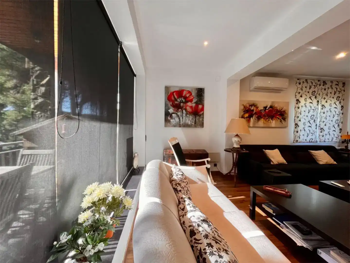 Sala de estar de Casa o chalet en venta en Begues con Aire acondicionado, Piscina y Balcón