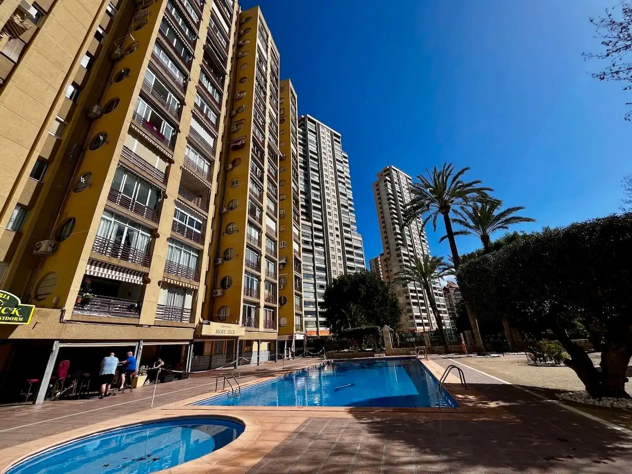 Pis amb piscina en venda a Levante Alto