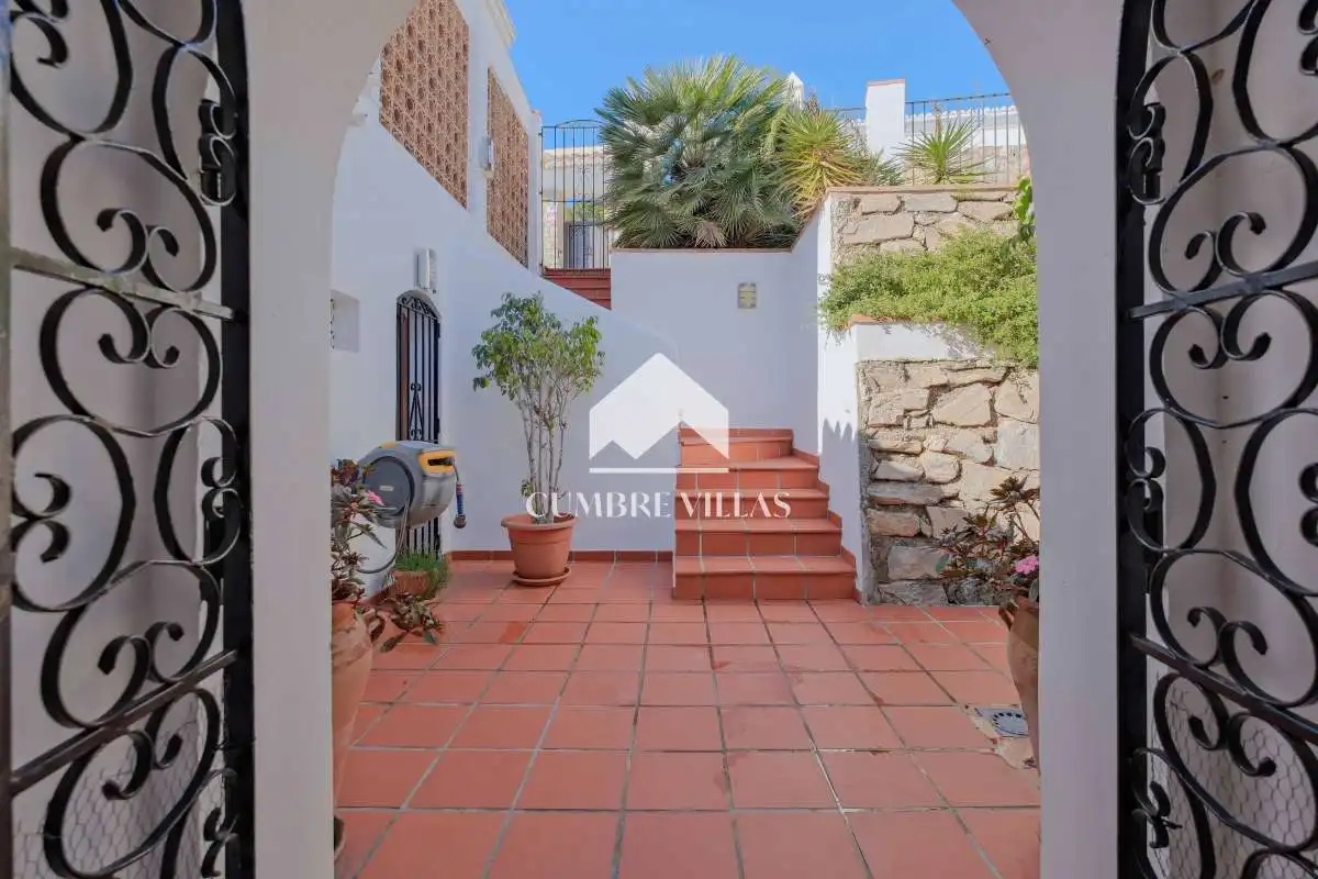 Terrassa de Casa o xalet en venda en Almuñécar amb Jardí privat, Terrassa i Traster