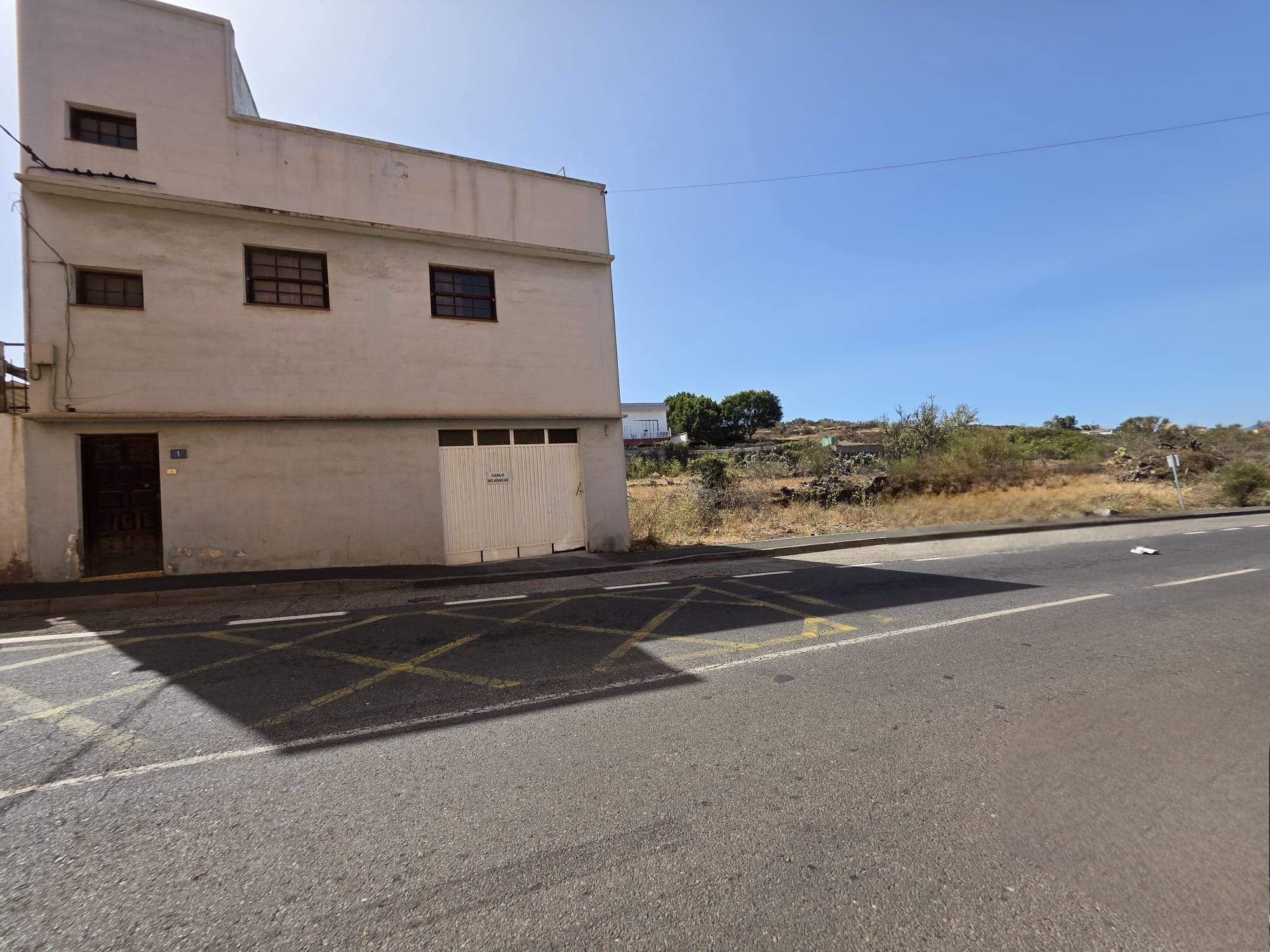 Vista exterior de Casa o xalet en venda en El Rosario amb Terrassa i Balcó