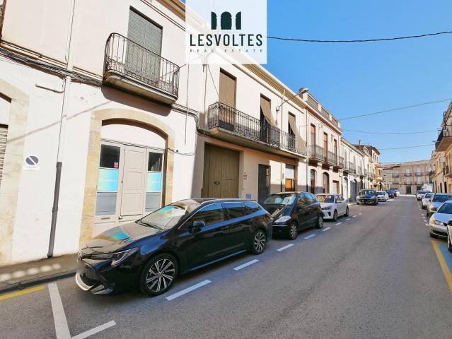 Casa-chalet en Venta en Carrer de Pau Casals en La Bisbal d'Empordà