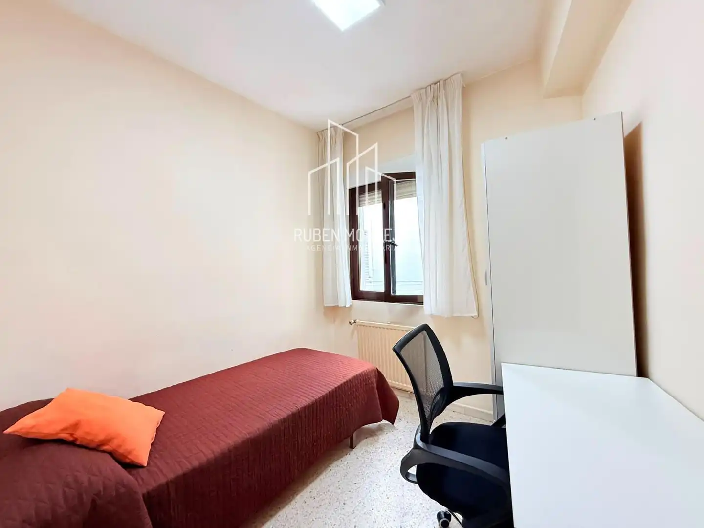 Habitación de Piso de alquiler en Salamanca con Calefacción, Terraza y Amueblado