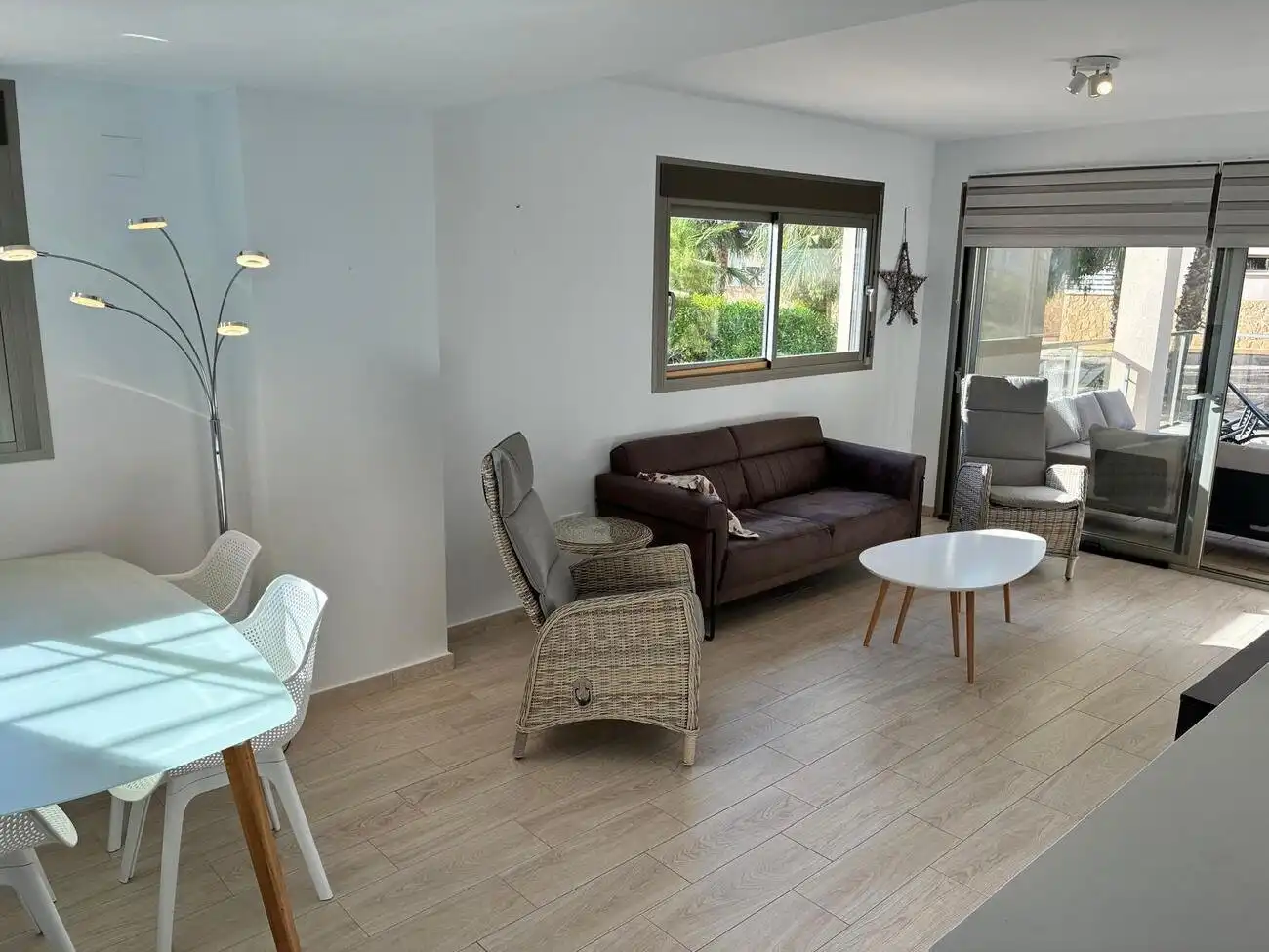 Sala d'estar de Apartament en venda en Orihuela amb Aire condicionat, Jardí privat i Terrassa