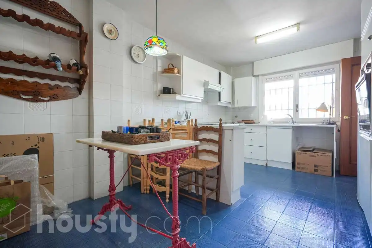 Kitchen of Houses for sale in Madrid  with Air Conditioner, Heating and Private garden