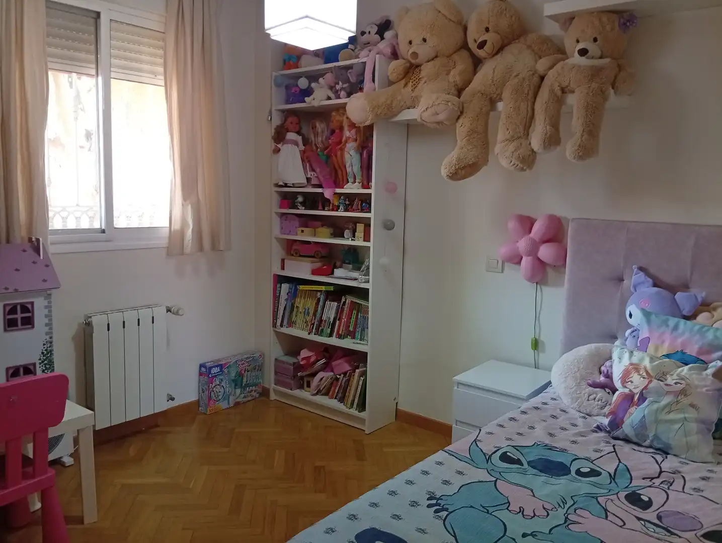 Dormitori de Casa adosada en venda en Daganzo de Arriba amb Aire condicionat, Calefacció i Jardí privat