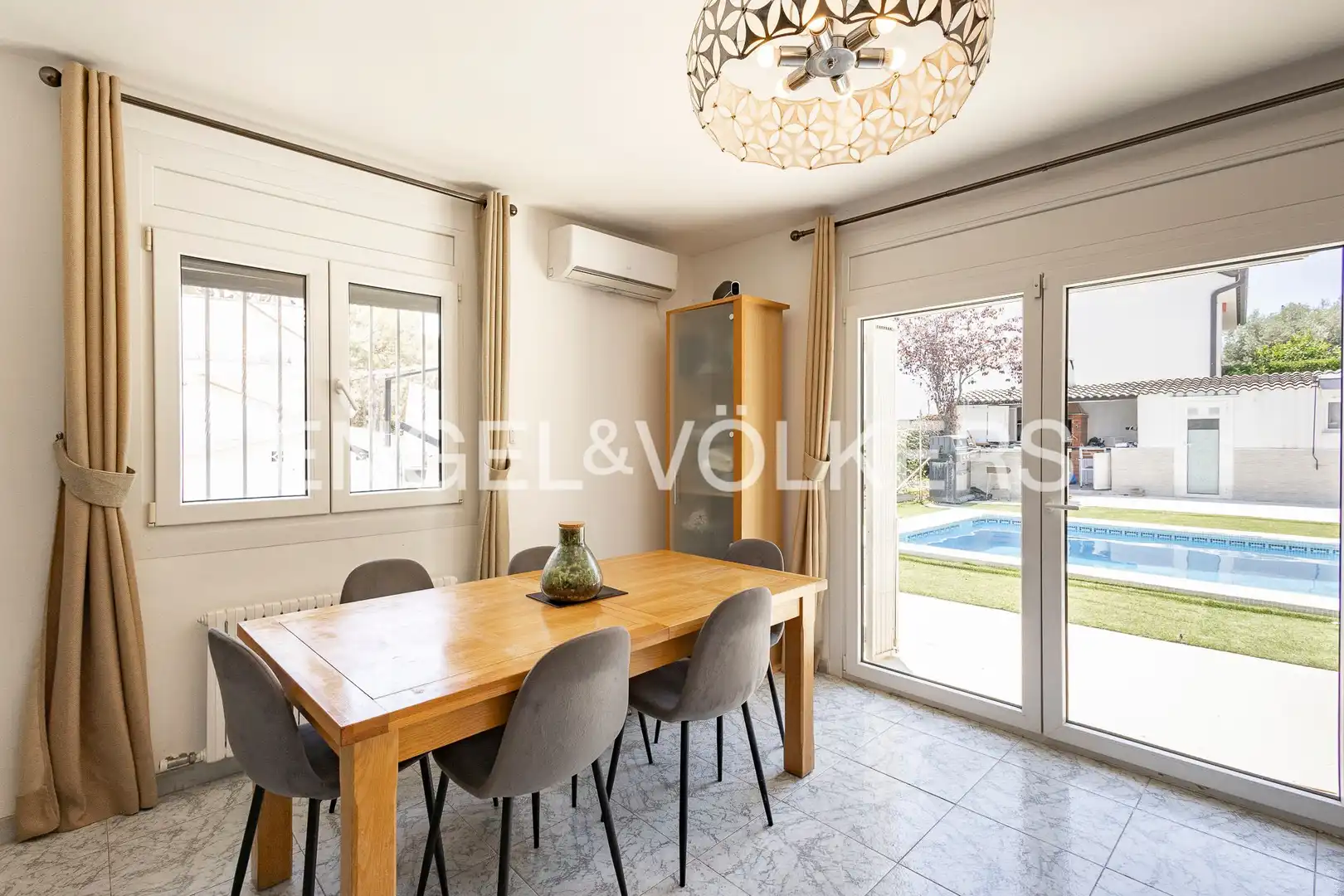 Dining room of Houses for sale in Castelldefels  with Air Conditioner, Heating and Swimming Pool