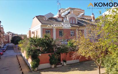 Exterior view of Single-family semi-detached for sale in  Huelva Capital  with Air Conditioner and Storage room