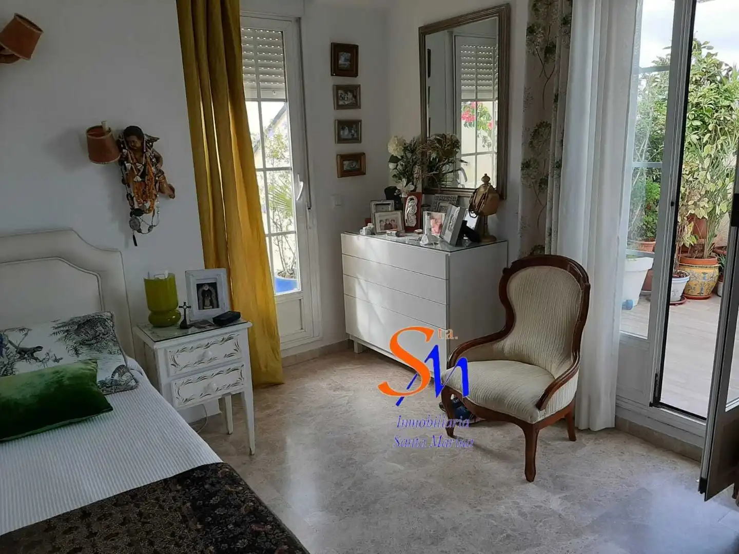 Dormitori de Dúplex en venda en Badajoz amb Aire condicionat, Calefacció i Jardí privat