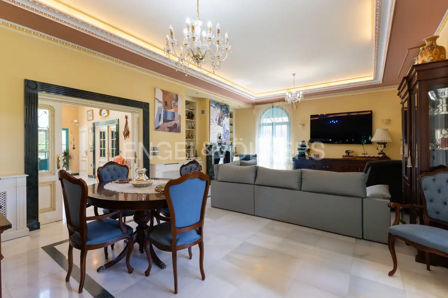 Sala d'estar de Finca rústica en venda en Viver amb Aire condicionat, Calefacció i Jardí privat