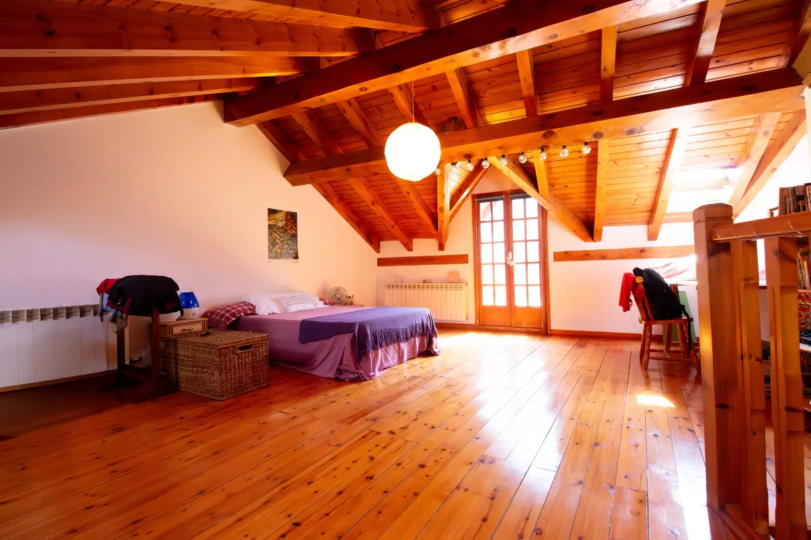 Dormitori de Casa adosada en venda en Sort amb Calefacció, Parquet i Balcó