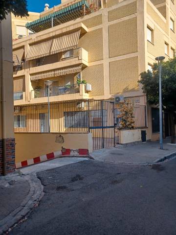 Garaje en Venta en Calle José León Sanz en Barrio León