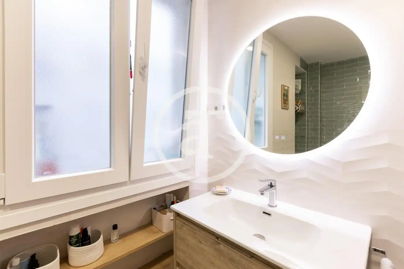 Badezimmer von Wohnung zur Miete in Madrid mit Klimaanlage, Heizung und Möbliert