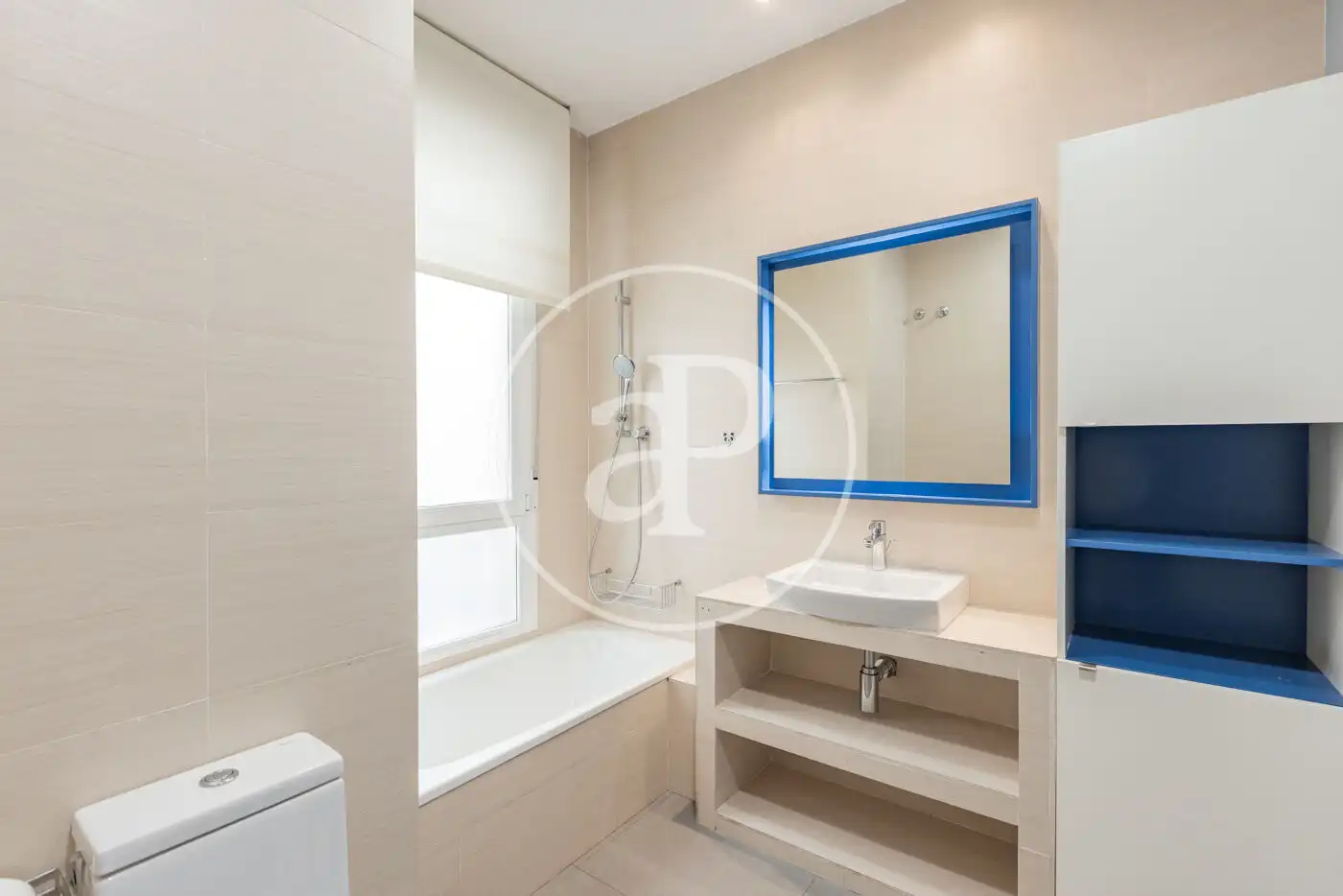 Baño de Piso de alquiler en Madrid con Aire acondicionado, Calefacción y Balcón