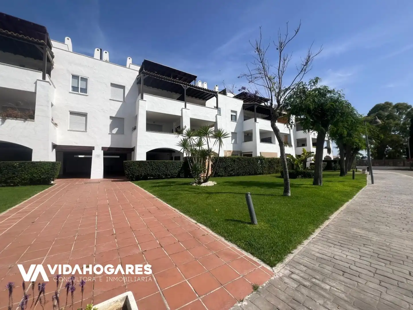 Exterior view of Flat for sale in Rota  with Air Conditioner, Terrace and Storage room