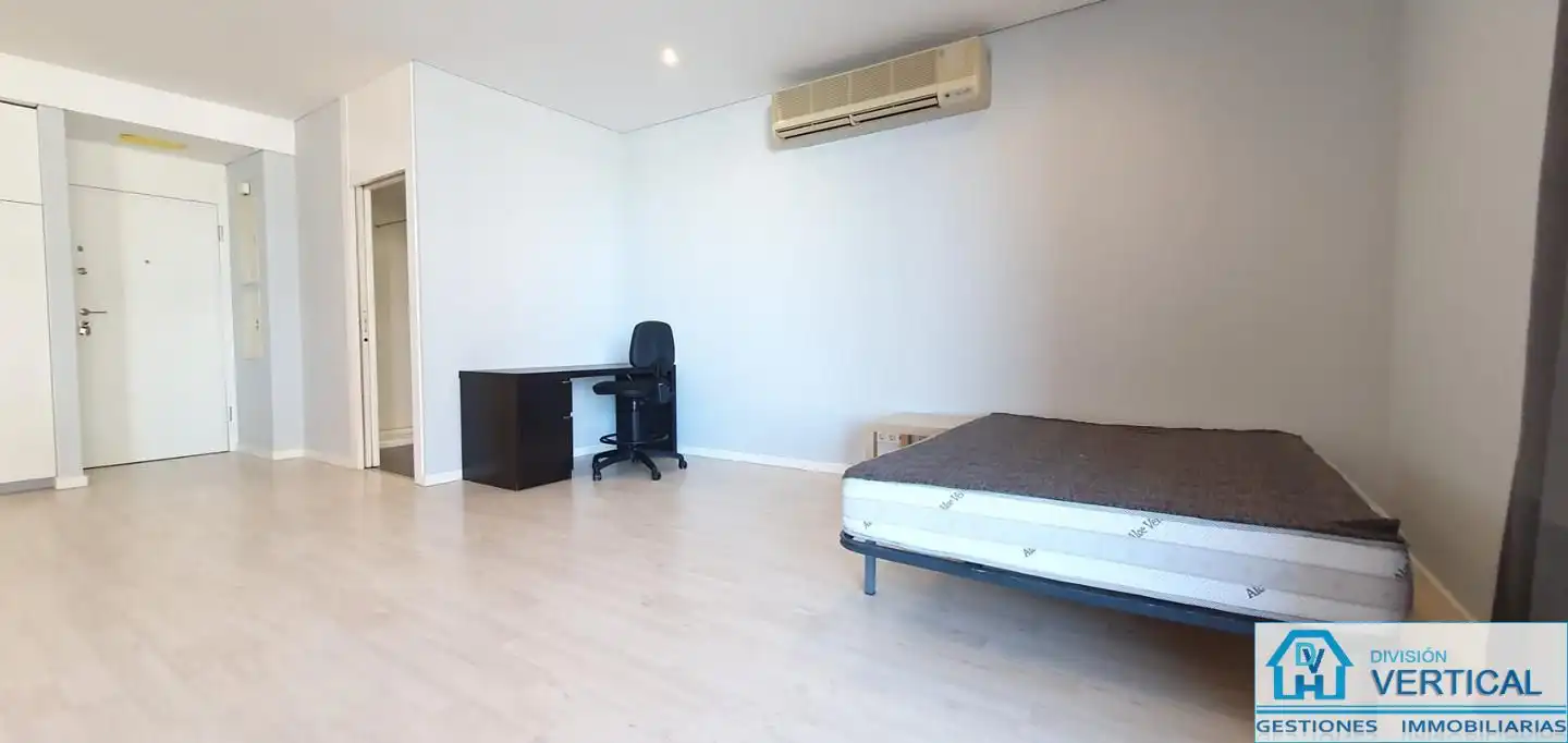 Habitación de Estudio de alquiler en Manises con Aire acondicionado, Calefacción y Terraza