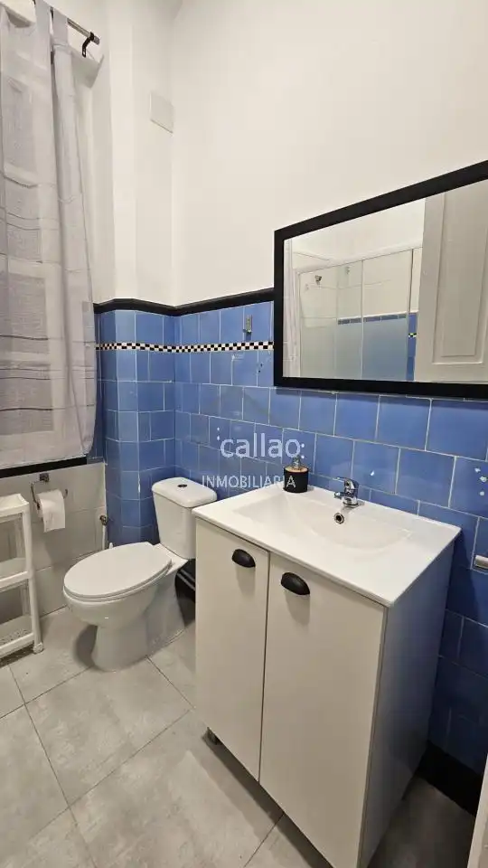 Bathroom of Flat for rent in Ferrol  with Heating and Furnished