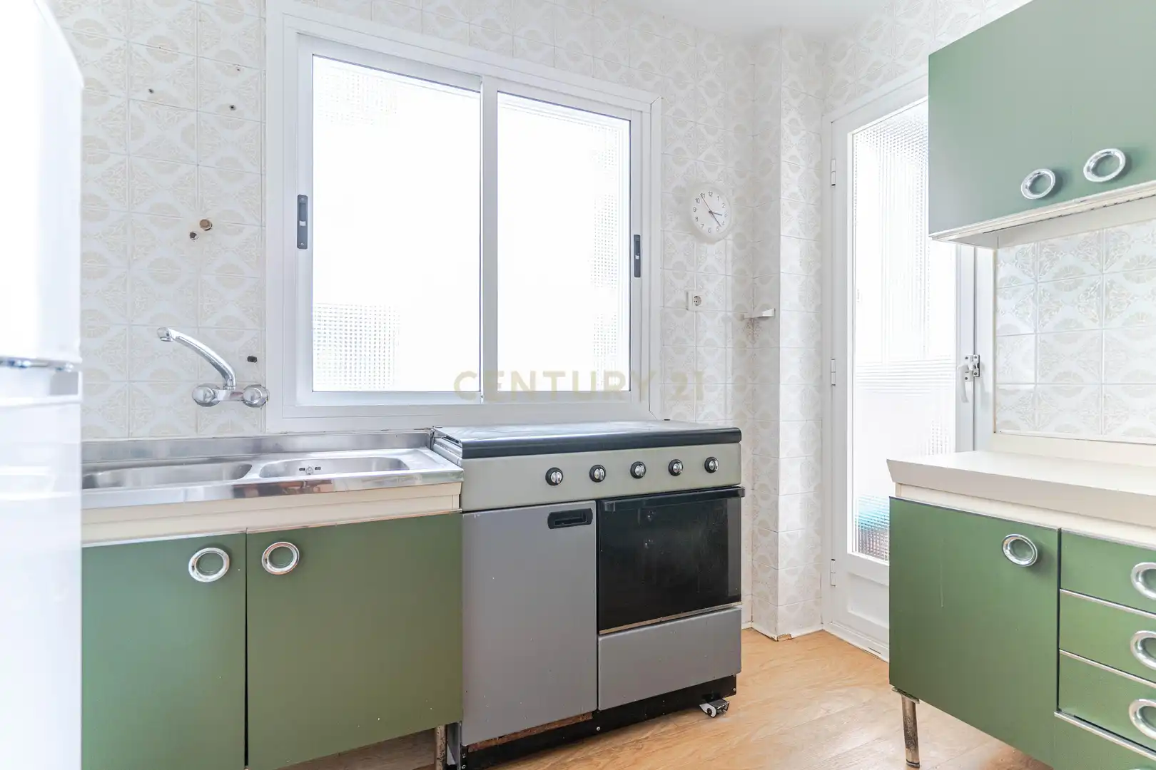 Kitchen of Flat for sale in Granada