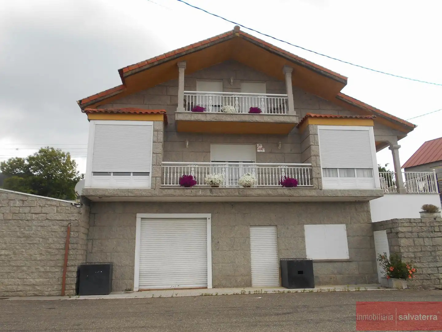 Casa con terraza en venta en Arbo
