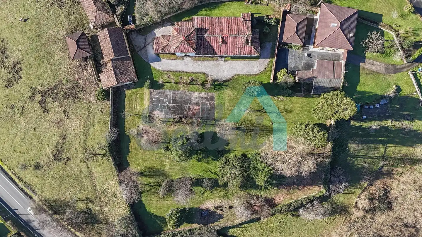 Casa o chalet en venta en Oviedo  con Jardín privado y Balcón