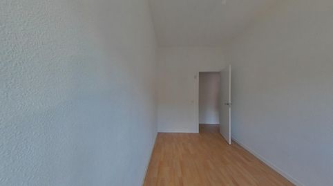 Foto 4 de Piso en venta en C/ Abolengo, Vista Alegre, Madrid Capital