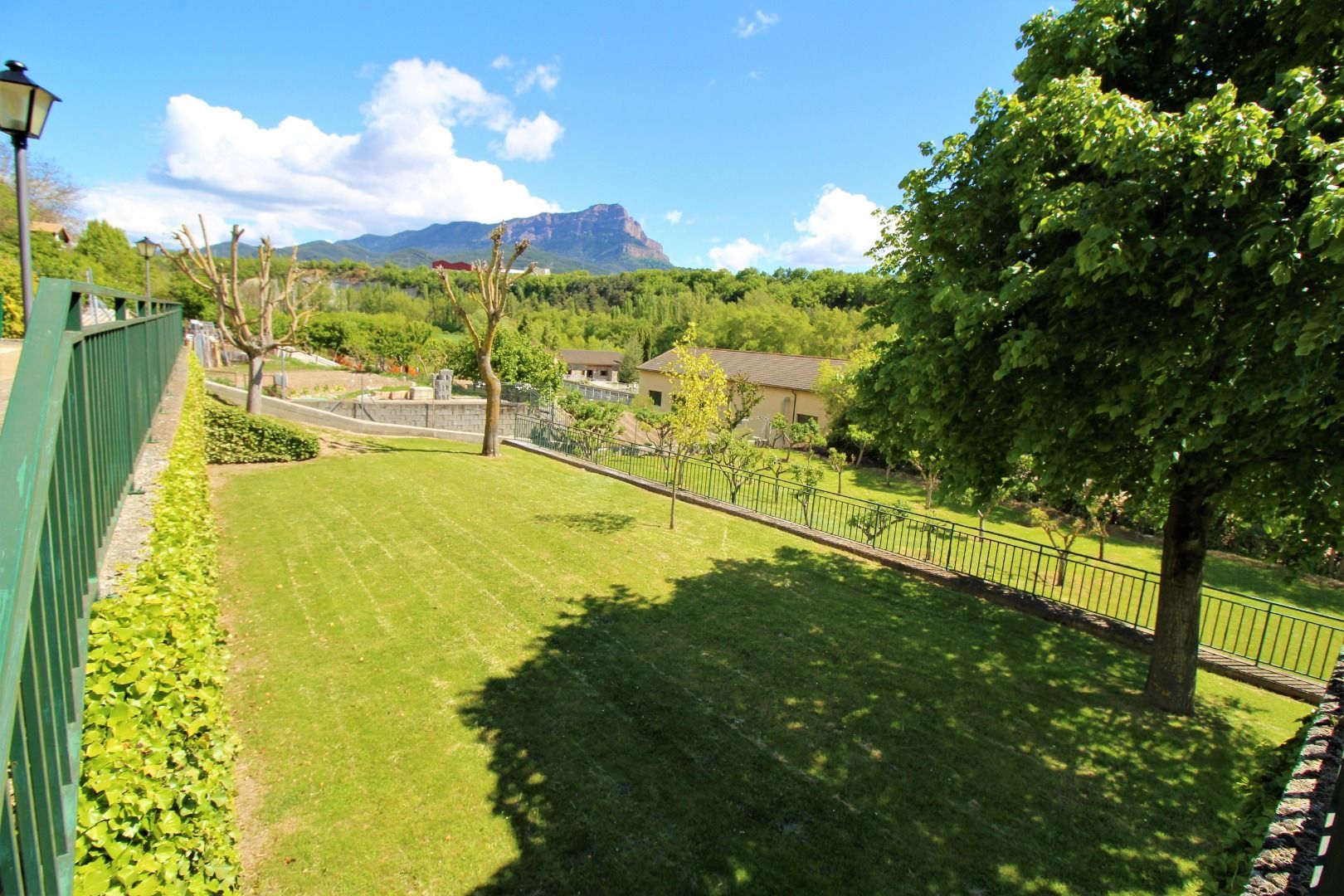 Garden of Country house for sale in Jaca  with Private garden, Storage room and Swimming Pool
