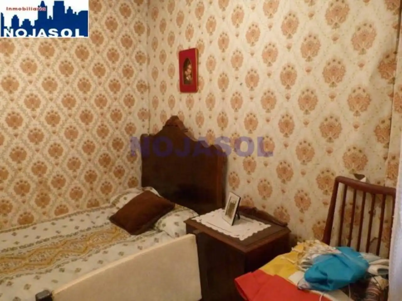 Dormitori de Casa adosada en venda en Escalante amb Moblat