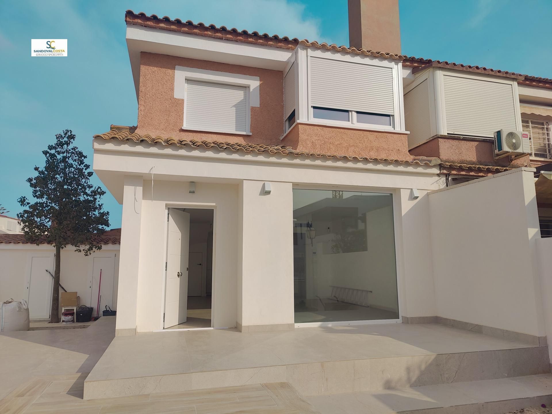 Vista exterior de Casa o xalet en venda en Sant Joan d'Alacant amb Aire condicionat, Calefacció i Jardí privat