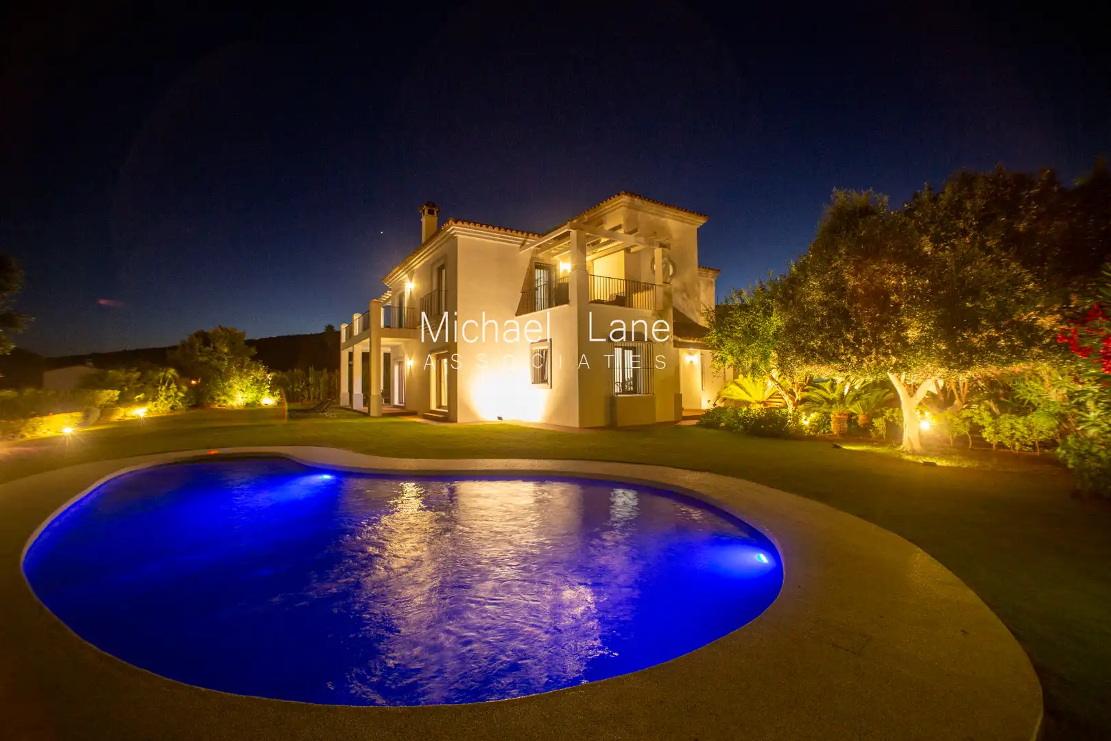 Exterior view of Houses for sale in Sotogrande  with Air Conditioner, Heating and Private garden