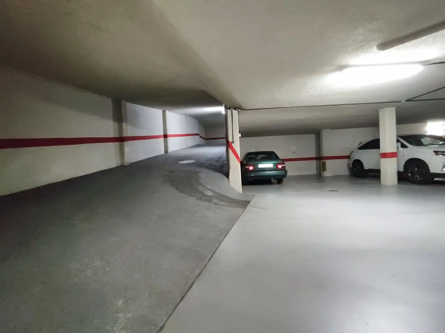 Parkplatz von Garage zum Verkauf in  Logroño