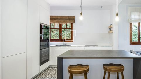 Casa pareada catalogada totalmente reformada con 4 dormitorios y piscina privada en Eixample, Sant Cugat, imagen 2