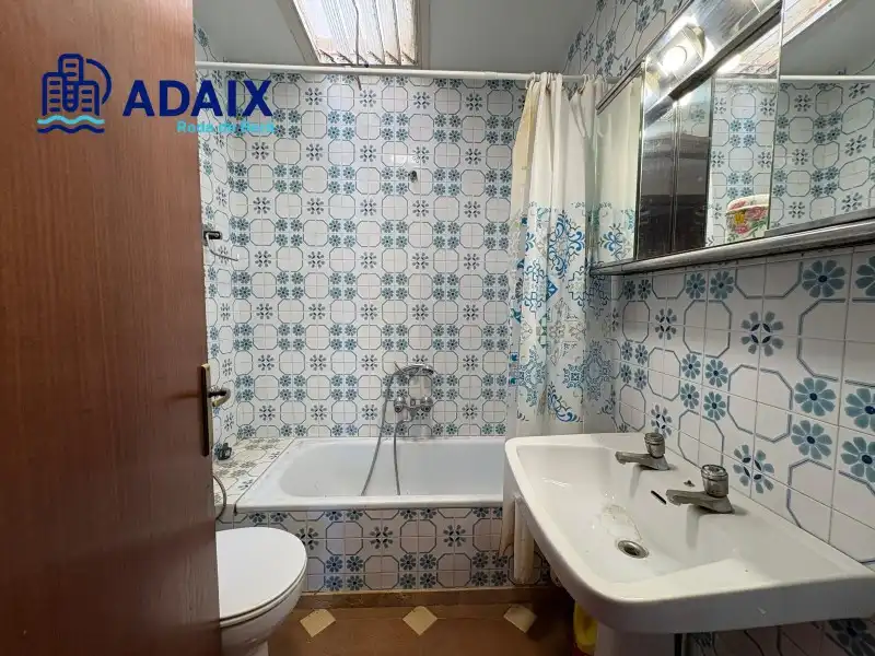 Baño de Casa o chalet en venta en Roda de Berà con Terraza, Trastero y Piscina