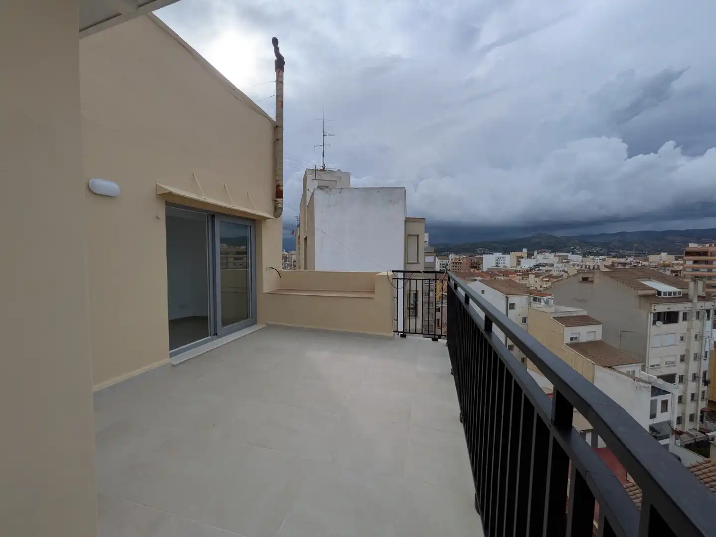 Terraza de Ático en venta en Castellón de la Plana / Castelló de la Plana con Aire acondicionado y Terraza