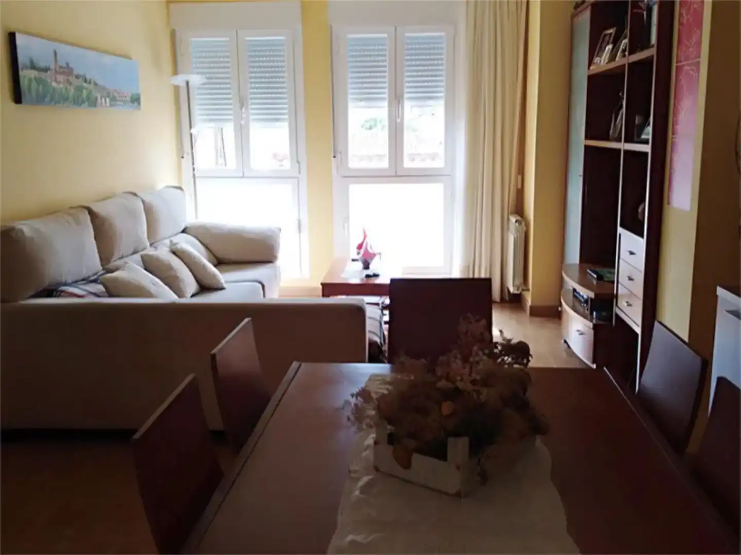Sala d'estar de Casa adosada en venda en Pinilla
