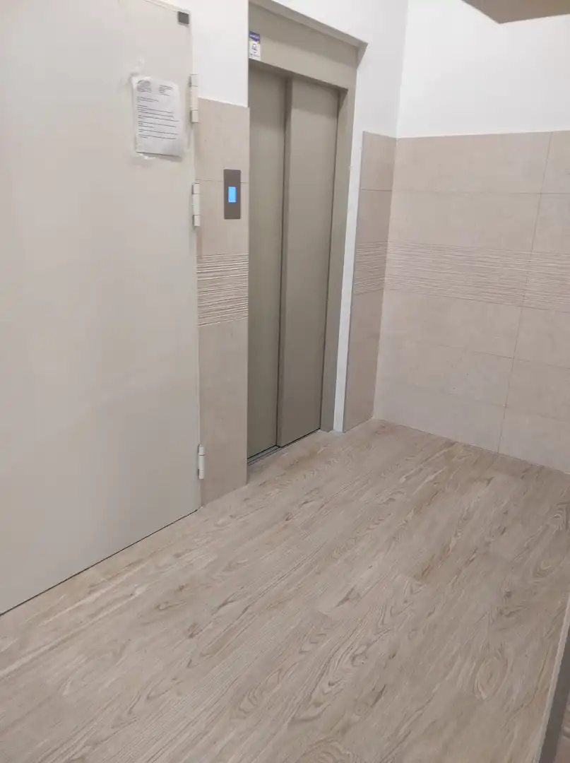 Bathroom of Flat for share in Vigo   with Heating, Terrace and Furnished