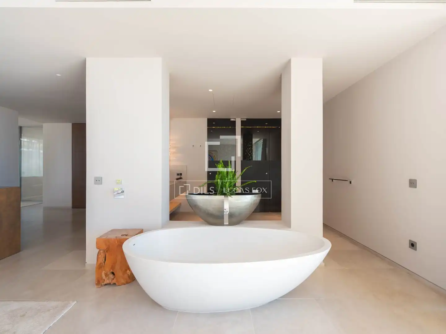 Bathroom of Houses for sale in Santa Eulària des Riu  with Air Conditioner, Heating and Private garden
