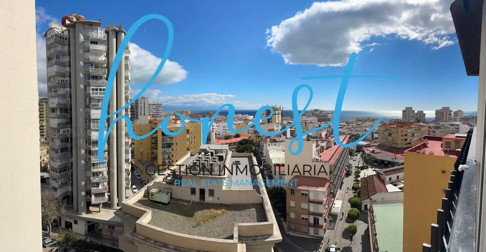 Vista exterior de Piso en venta en Torremolinos con Aire acondicionado, Terraza y Amueblado