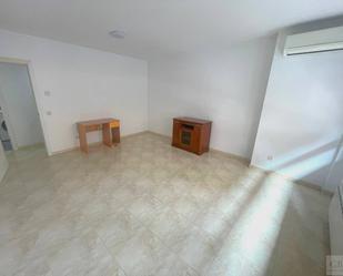 Living room of Flat to rent in  Toledo Capital  with Air Conditioner