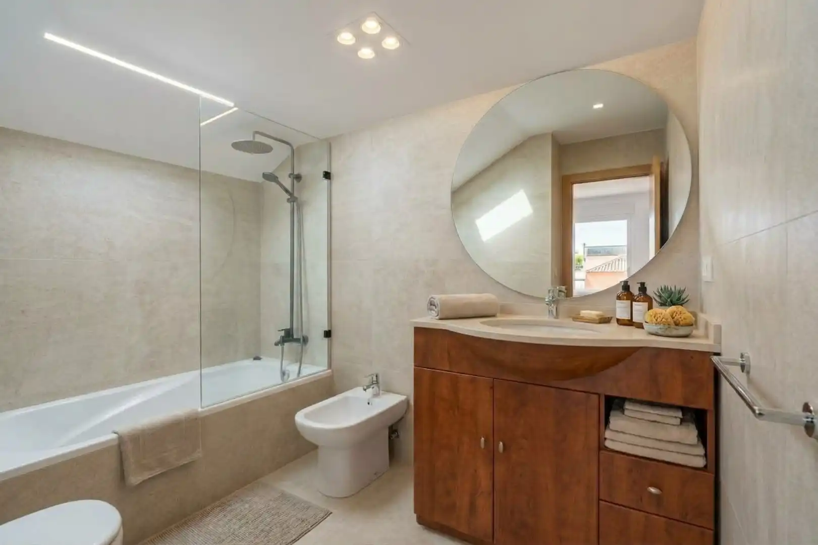 Bathroom of Attic for sale in S'Eixample - Can Misses