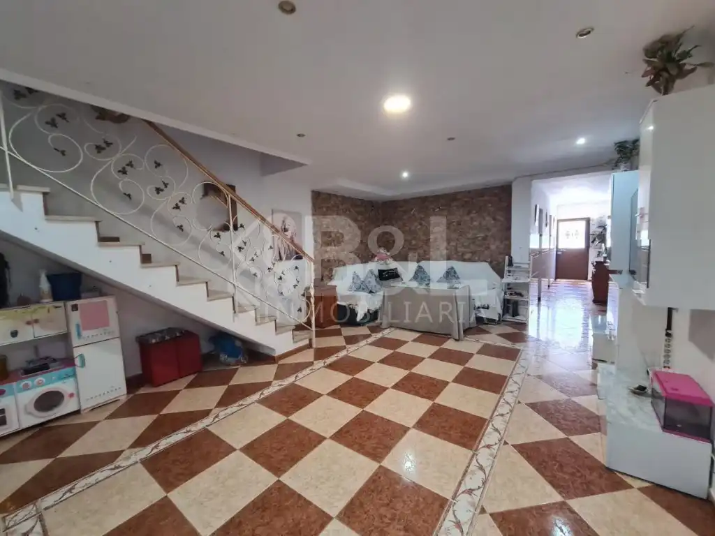 Houses for sale in Nuevo Parque - Los Rosales - Tráfico Pesado