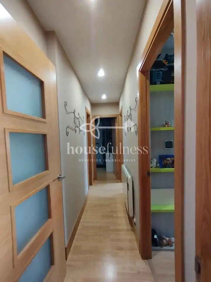 Wohnung zum Verkauf in Ferrol mit Heizung, Abstellraum und Möbliert