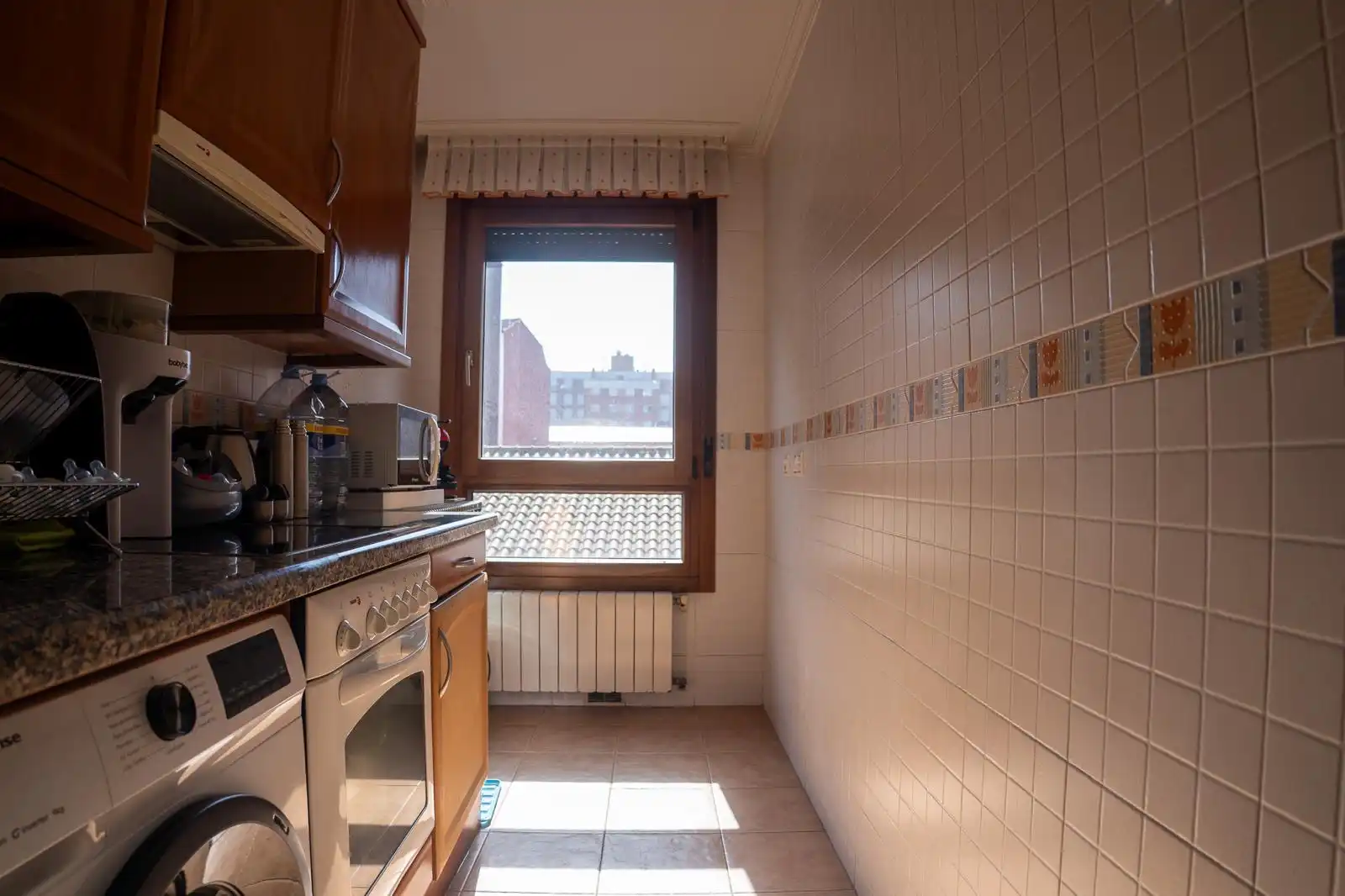 Cuina de Apartament en venda en Gijón  amb Calefacció, Parquet i Traster