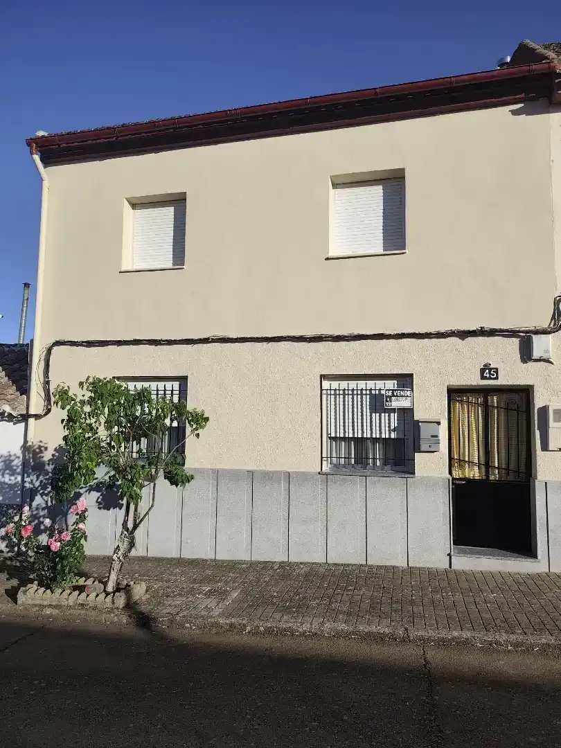 Vista exterior de Casa adosada en venta en Luciana con Aire acondicionado, Trastero y Amueblado