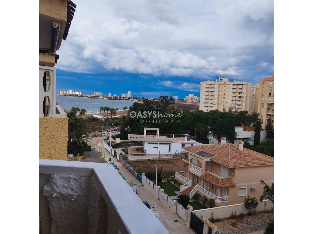 Vista exterior de Pis de lloguer en Cartagena amb Moblat i Balcó