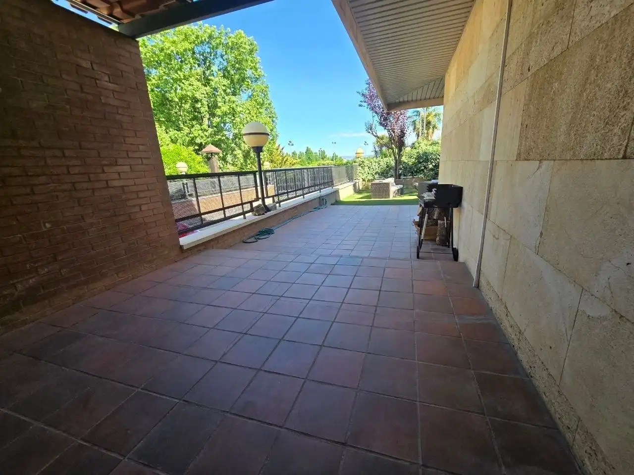 Terraza de Casa o chalet en venta en  Logroño con Calefacción, Jardín privado y Terraza